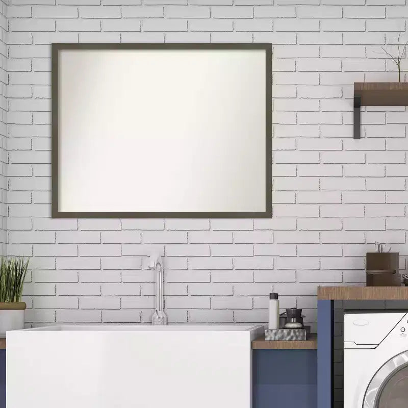 Specchio da parete per bagno Svelte grigio argilla non smussato 30" x 24"