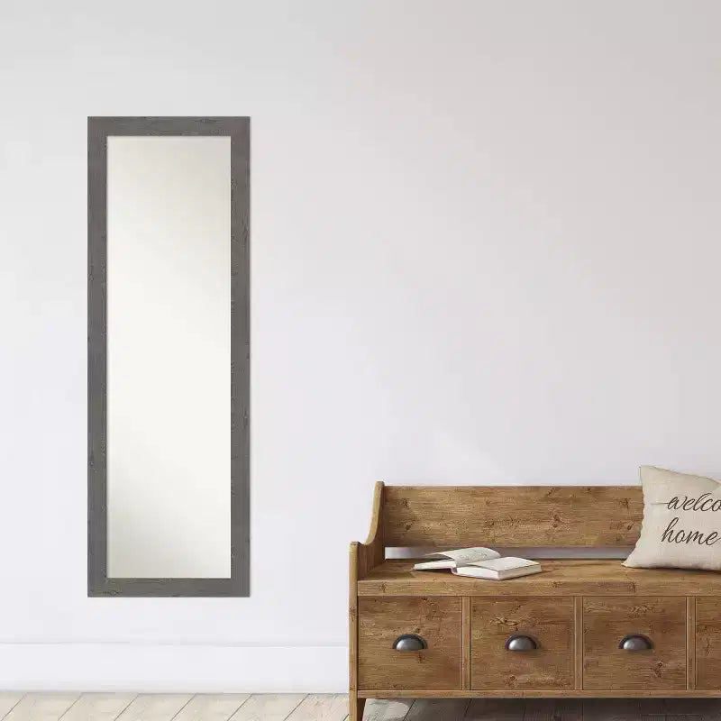 Specchio a figura intera per porta, stretto, 18" x 52", non smussato, rustico, effetto plancia, grigio