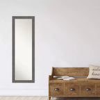 Specchio a figura intera per porta, stretto, 18" x 52", non smussato, rustico, effetto plancia, grigio