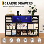 Comò a 10 cassetti in tessuto, mobile TV da centro di intrattenimento con presa di corrente e luce LED per TV da 45-55 pollici, cassettiera con piano in legno per camera da letto